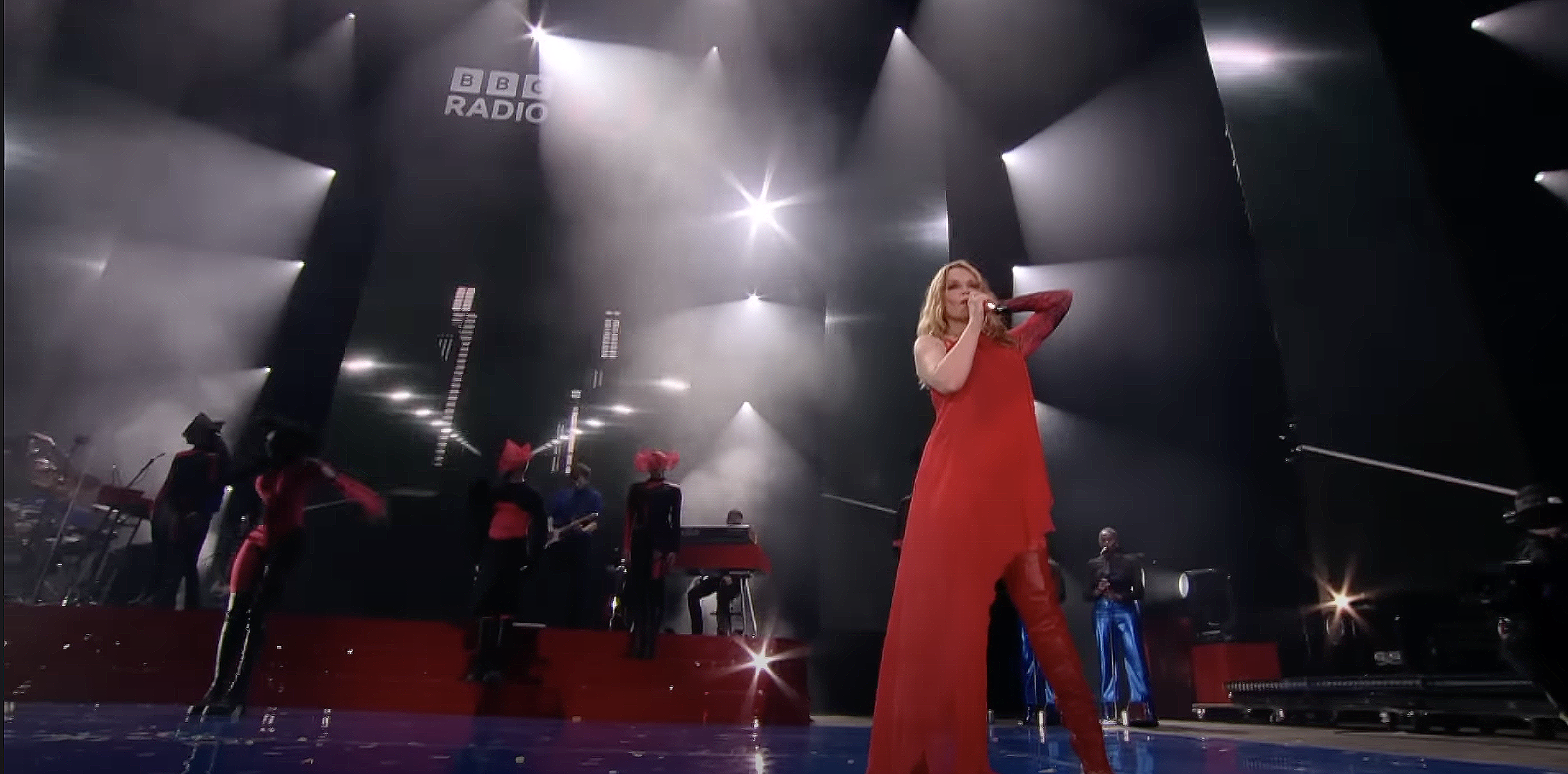 KYLIE – RADIO 2 IN THE PARK