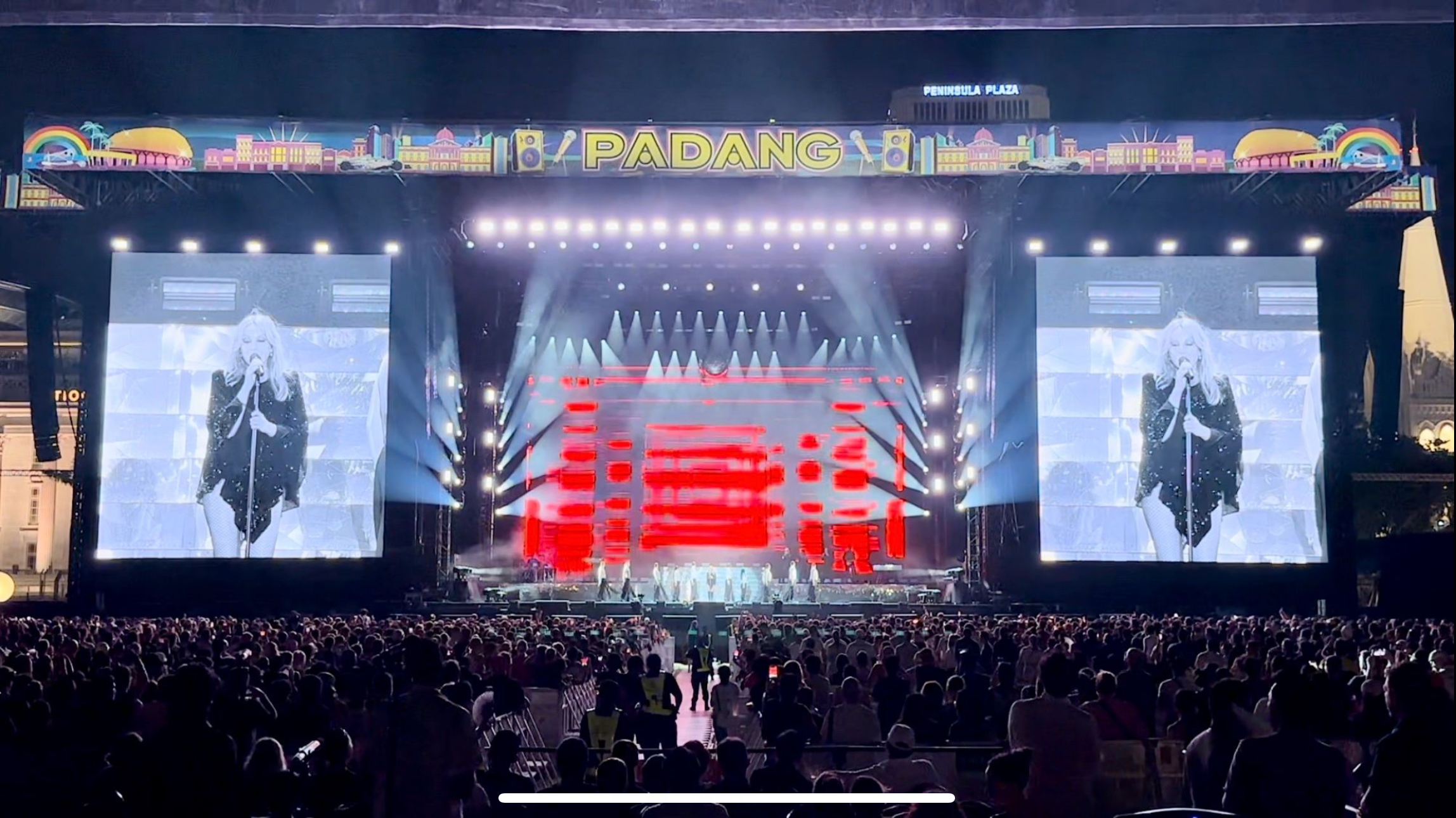 KYLIE – SINGAPORE GRAND PRIX